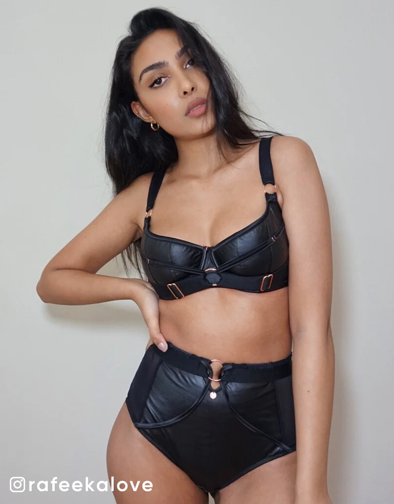 Scantilly Harnessed Padded Half Cup Bra Black - Image 20
